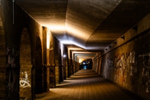 Tiefer Arcaden bei Nacht